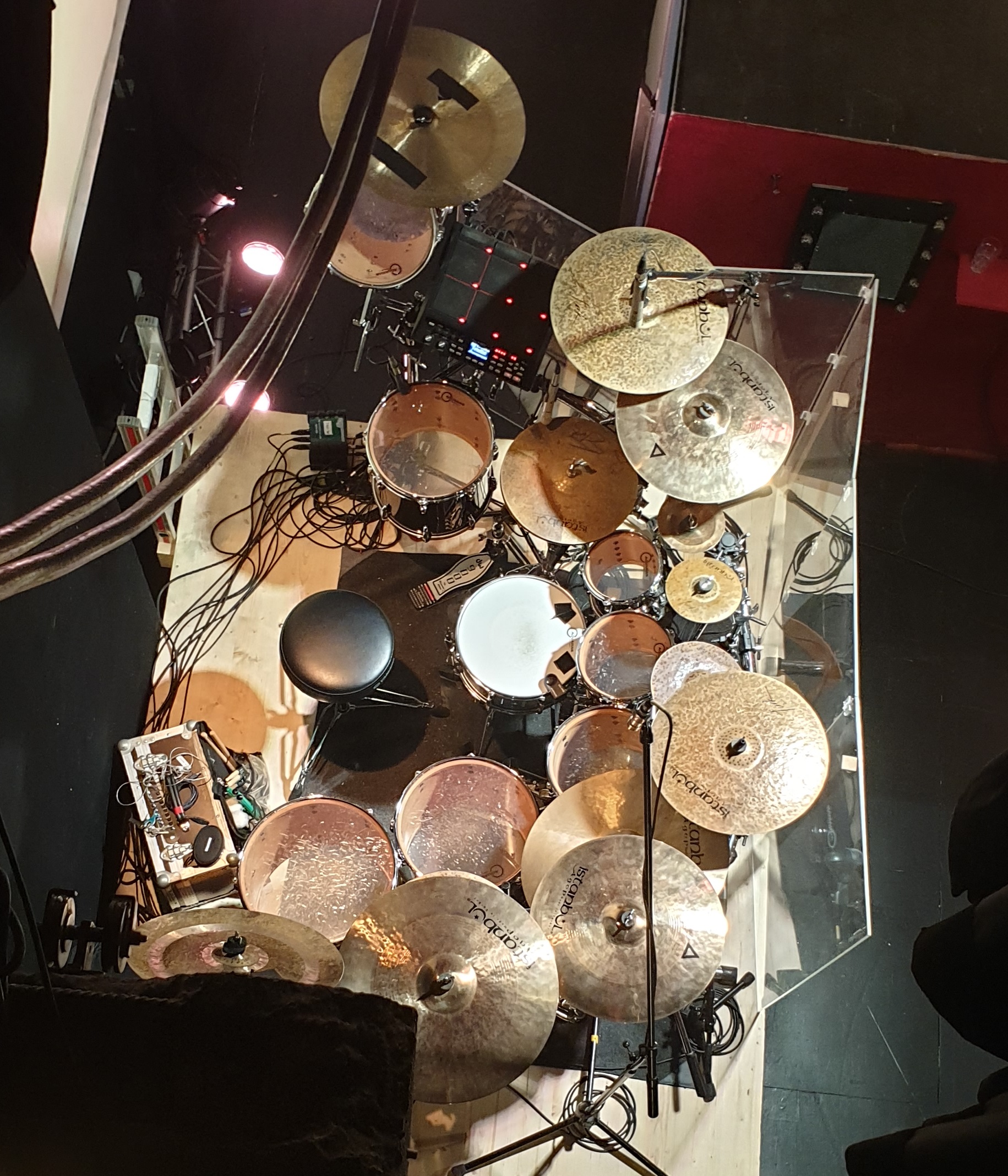 Broadway Hotel California performance kit (2019)